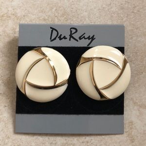 Vintage round earrings